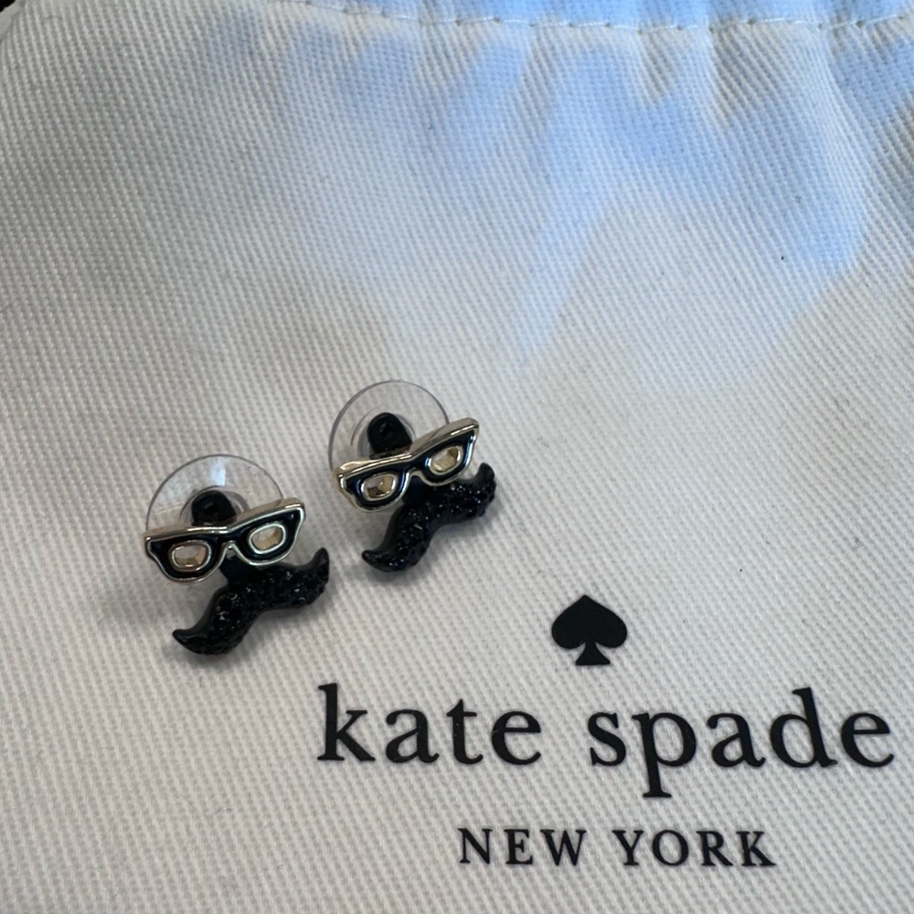 Pre-owned excellent condition Kate Spade mustache/glasses earrings